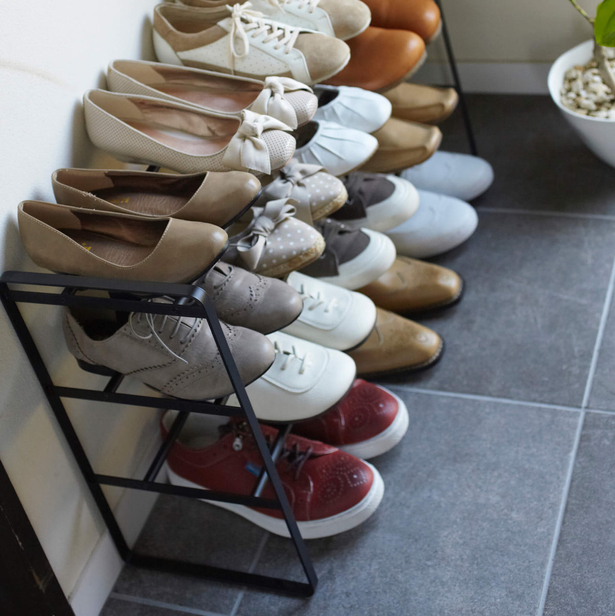 3 Tier Frame Extendable Shoe Rack | Black – CLU Living Pty Ltd